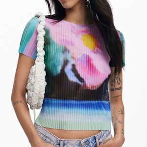 NWOT Desigual Women's T-Shirt landscape faded  Plisa
